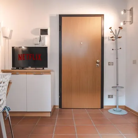 Ponterosso Torrebianca Elegant Suite-fibra Wifi アパート *