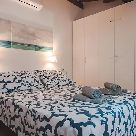 Ponterosso Torrebianca Elegant Suite-fibra Wifi アパート