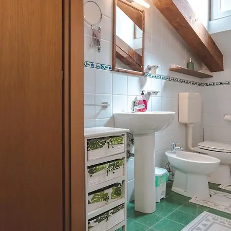 Ponterosso Torrebianca Elegant Suite-fibra Wifi アパート